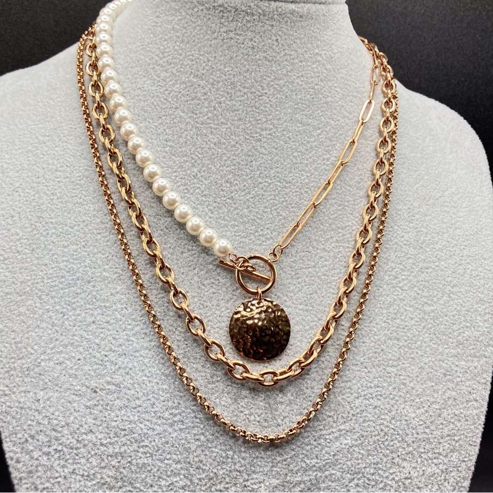 Rose Gold Stainless Steel and Shell Pearl Necklace 4 Piece Set Ever True - Picture 3 of 14